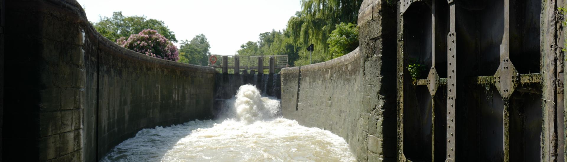 Passage d'écluse depuis la péniche